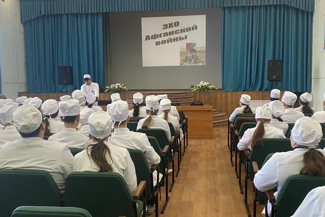 Қазақстан жоғары медициналық колледжінің студенттік үкіметі Кеңес әскерлерінің Ауғанстан жерінен шығарылғанына 35 жыл толуына орай іс-шара өткізді